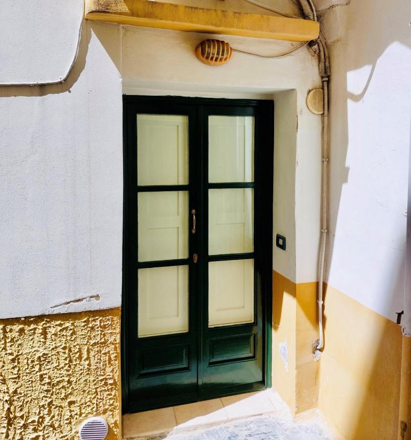 Corte Vico Palmisano Centro Storico ガリポリ エクステリア 写真