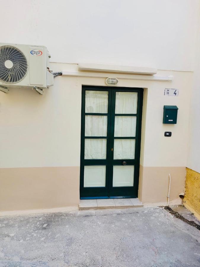 Corte Vico Palmisano Centro Storico ガリポリ エクステリア 写真